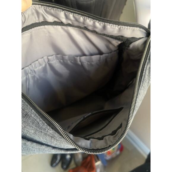 Lug Double Dutch Crossbody Bag Heather Grey RFID Water Bottle Slot - Picture 8 of 9